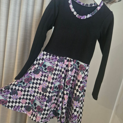 Size 6 long sleeve dress
